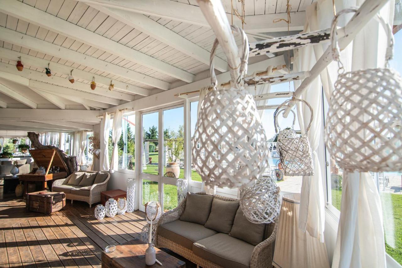 Borgo Rosso Terra Aparthotel Gallipolli Exteriör bild