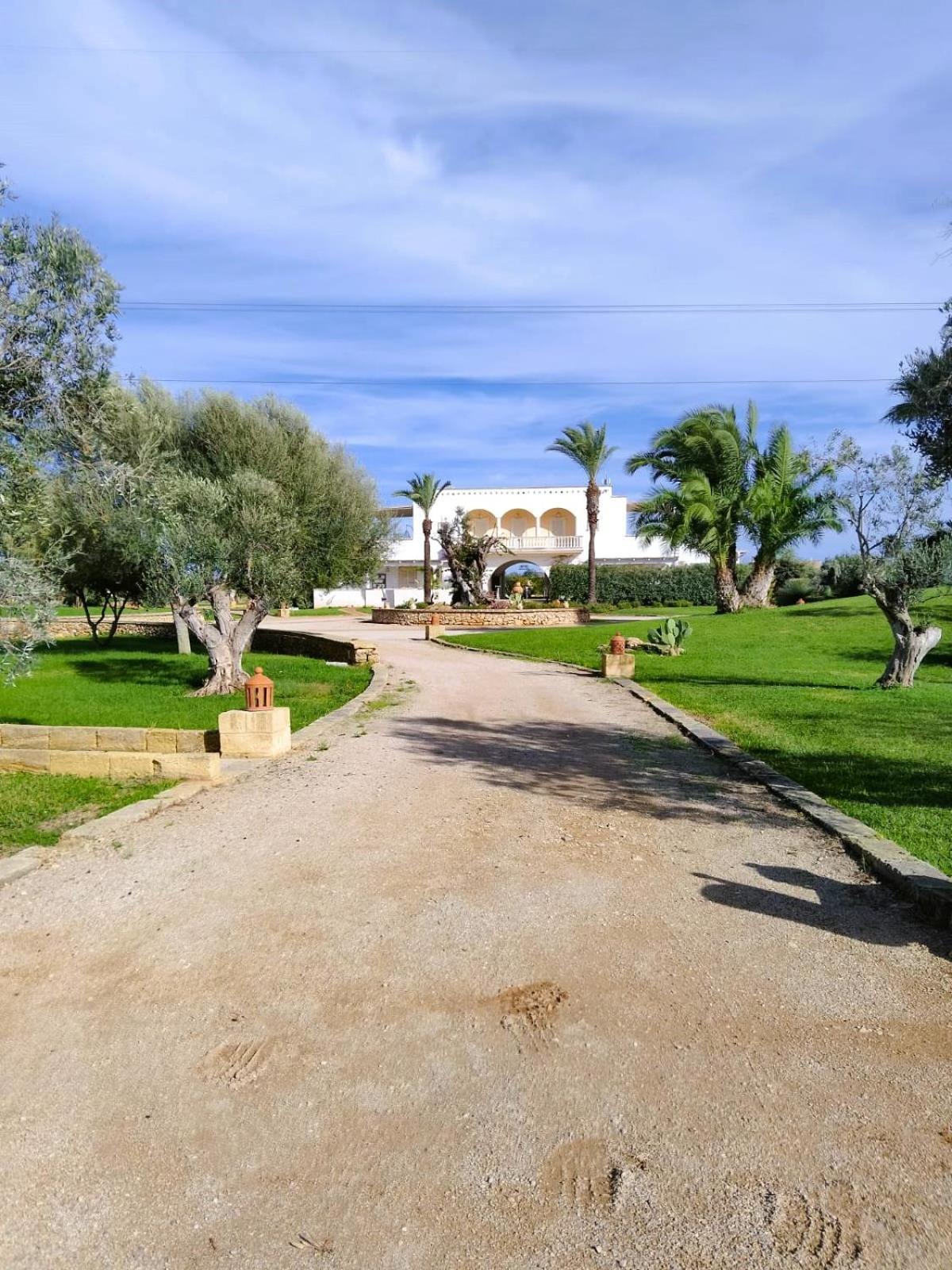 Borgo Rosso Terra Aparthotel Gallipolli Exteriör bild